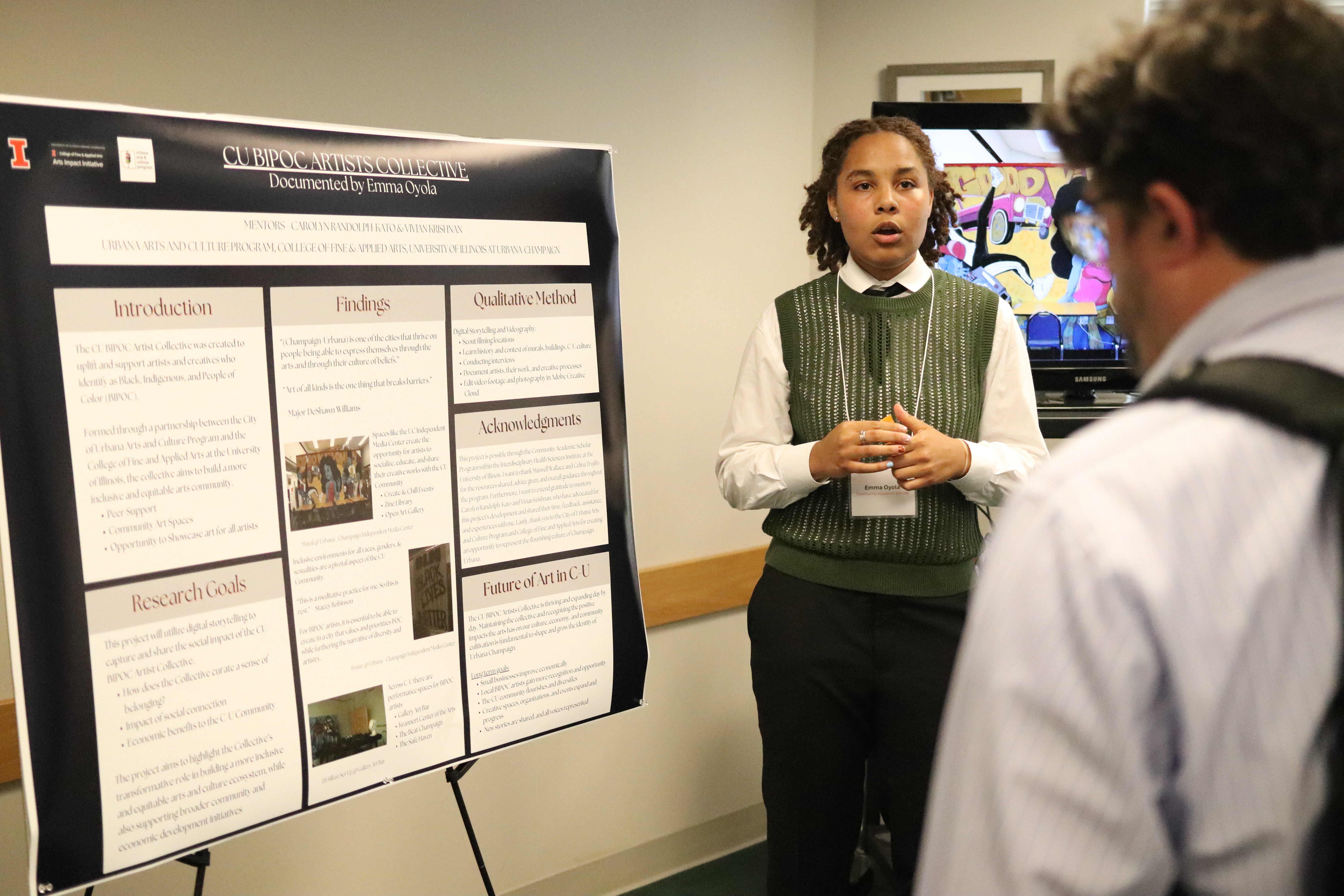 Emma Oyola presents her summer research poster